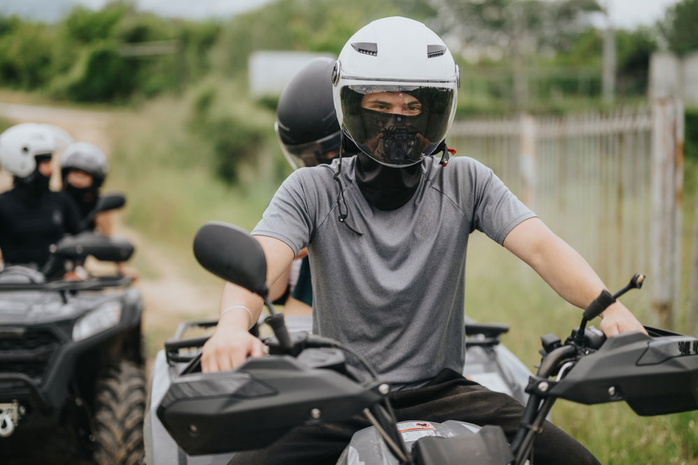 Rider la bordul unui ATV
